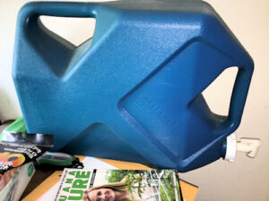 My Household Water Storage 6-Gallon for Peeps and Animals