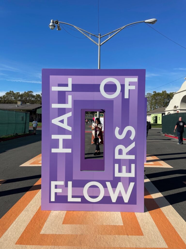 The entrance to Hall of Flowers