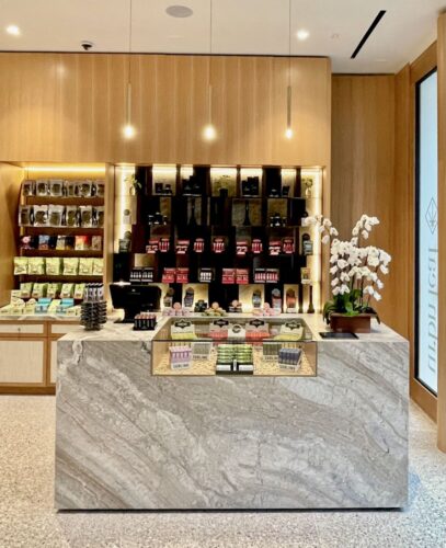 marijuana-news-industry-business-dispensary-inside-retail-cannabis-display
